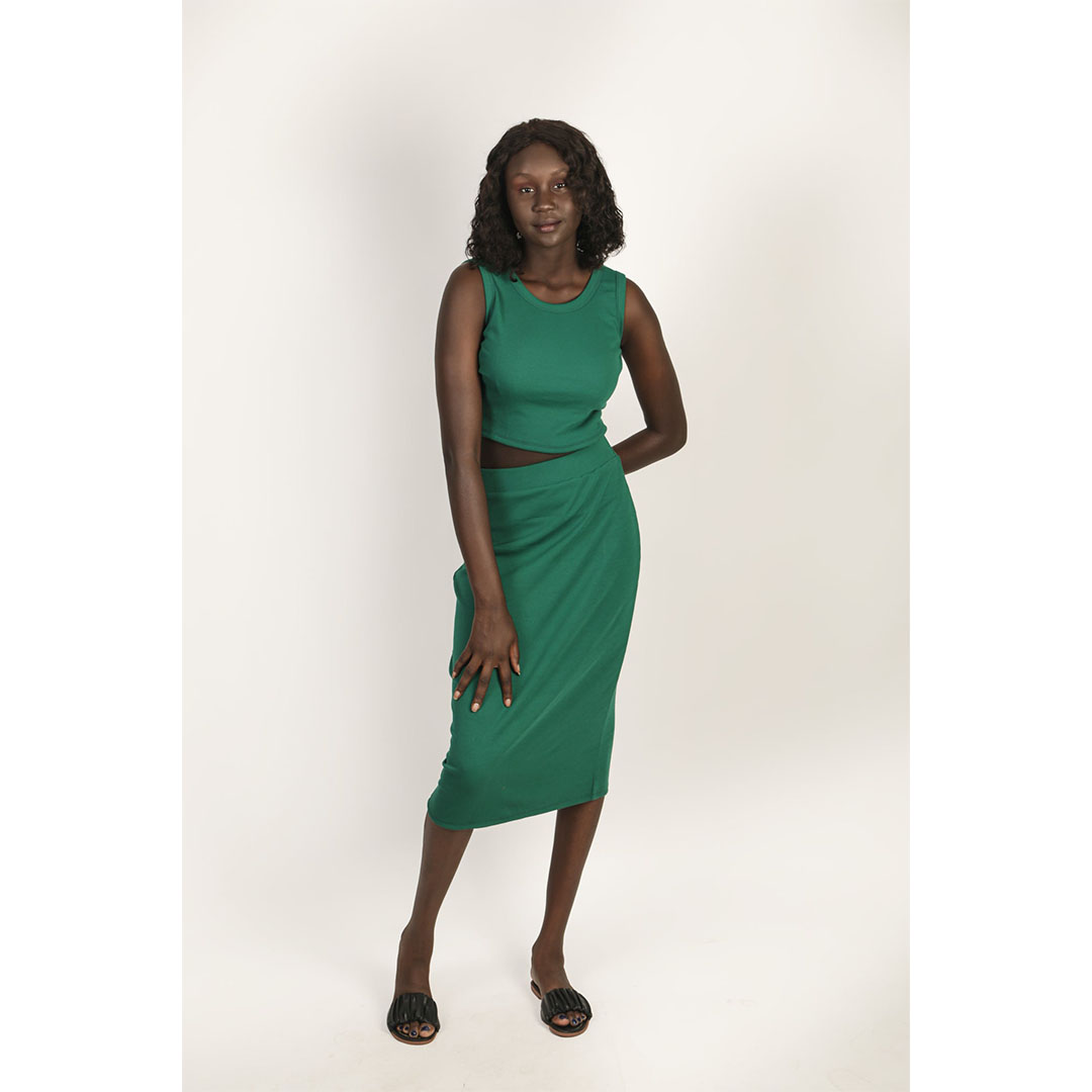 توب بدون كم حريمي - أخضر غامق