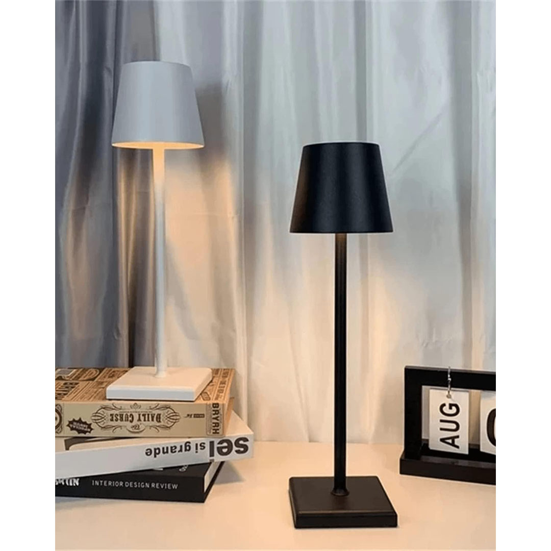 مصباح طاولة LED لاسلكي قابل للشحن بمنفذ USB