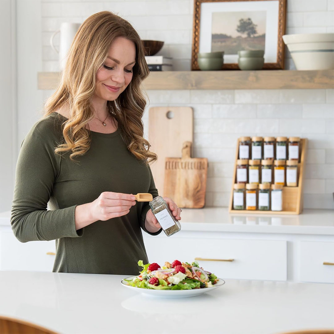 منظم توابل خشبي ثلاث مستويات (بدون البرطمانات)