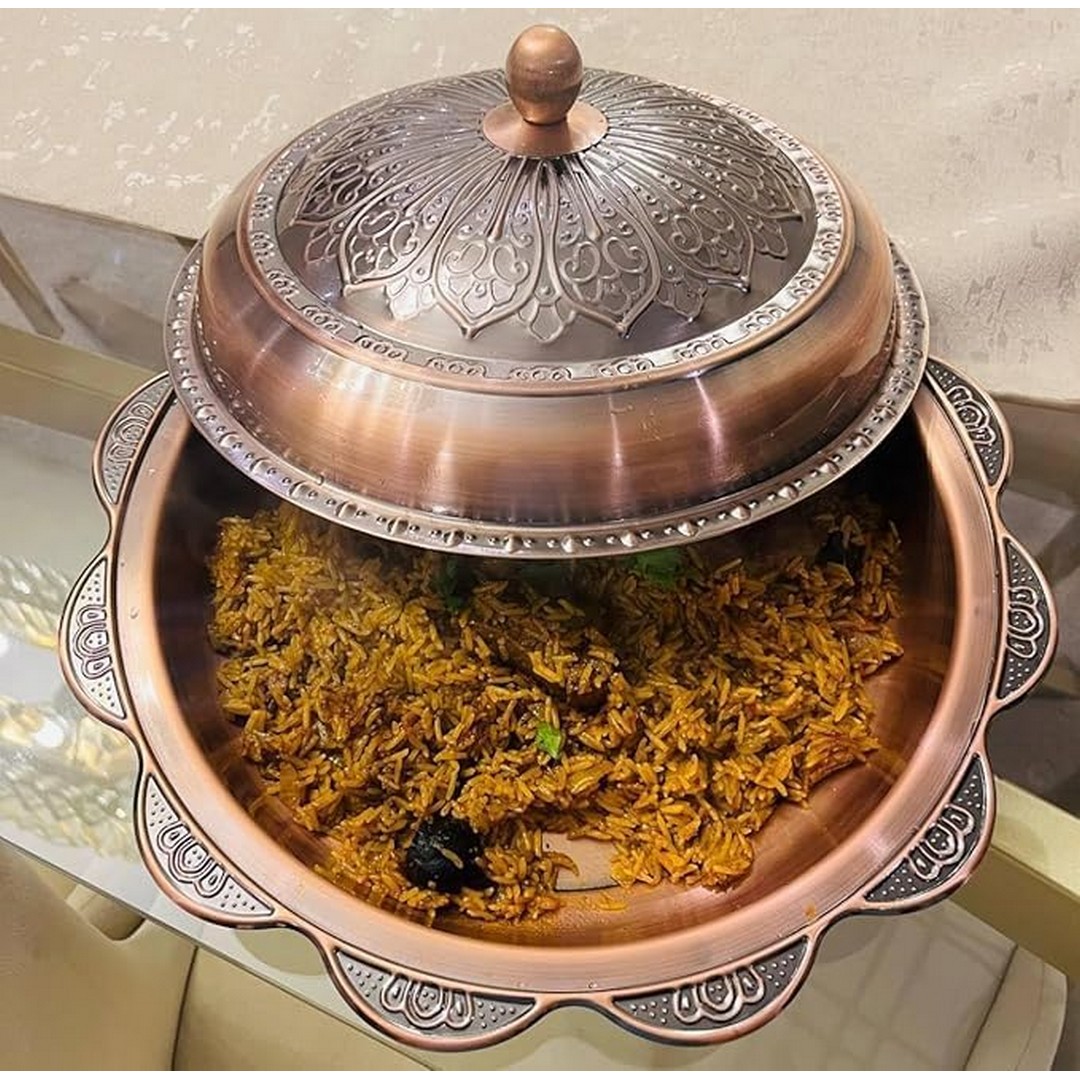 صينية كبسة مزخرفة من النحاس لتقديم الطعام