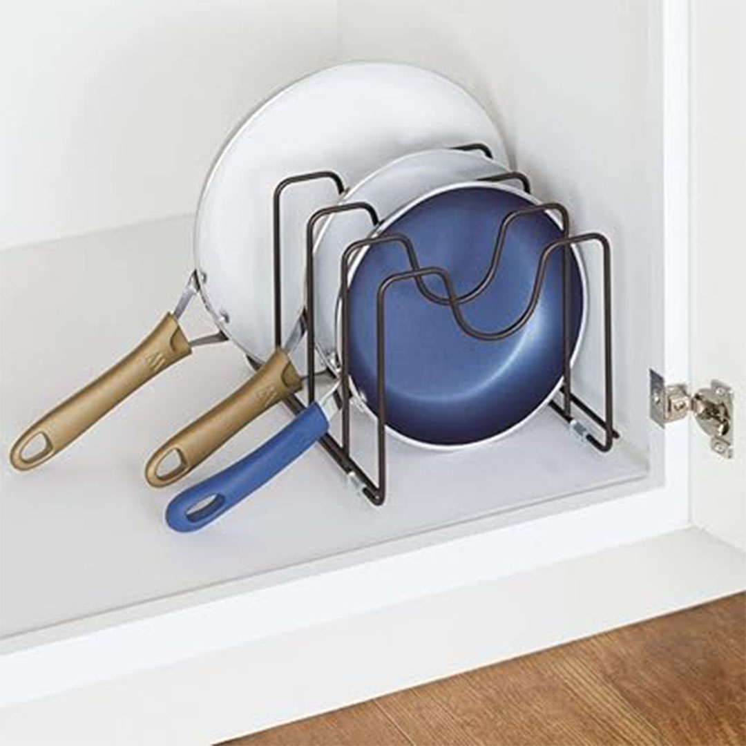 حامل اواني وغطيان الحلل