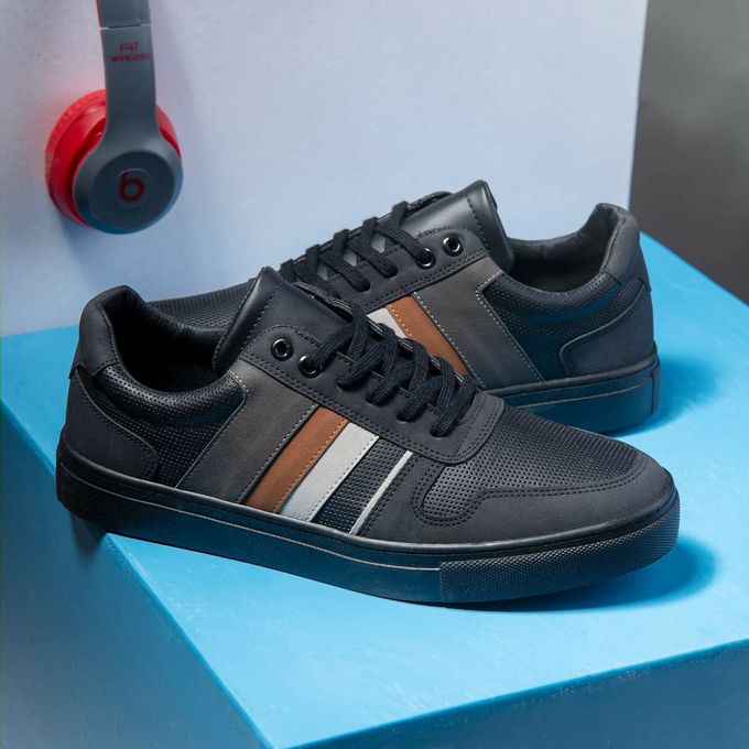 كوتشي رجالي جلد كاجوال