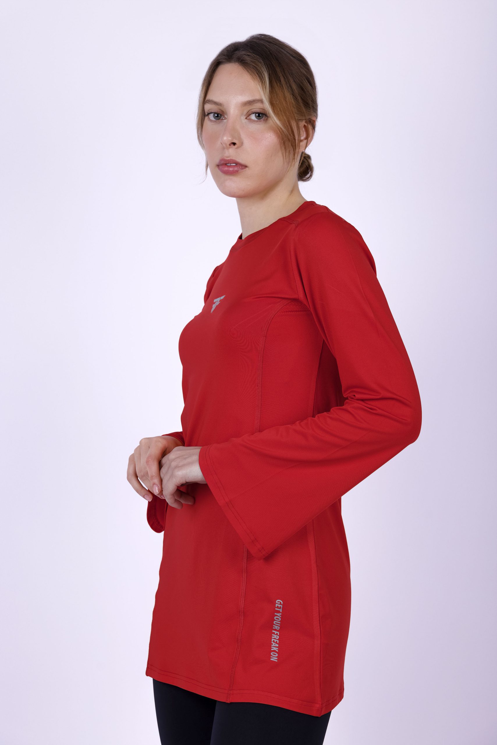 تيشيرت بكم رياضي طويل حريمي - أحمر