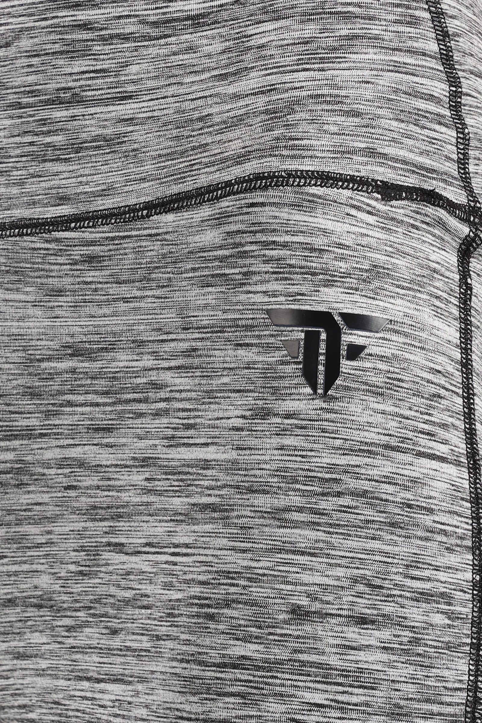 هوت شورت رياضي حريمي - رمادي فاتح