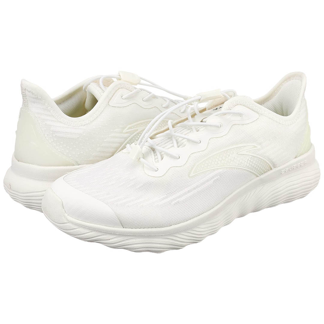 822127722-1 جزمة بناتي - أبيض