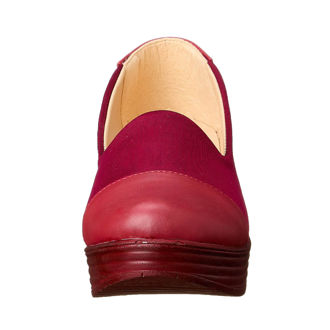 134-B38 جزمة حريمي كاجوال بكعب - نبيتي