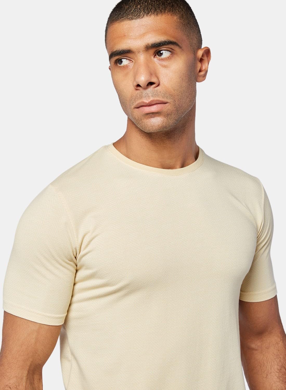 1000273 تي شيرت رجالي نص كم - أصفر