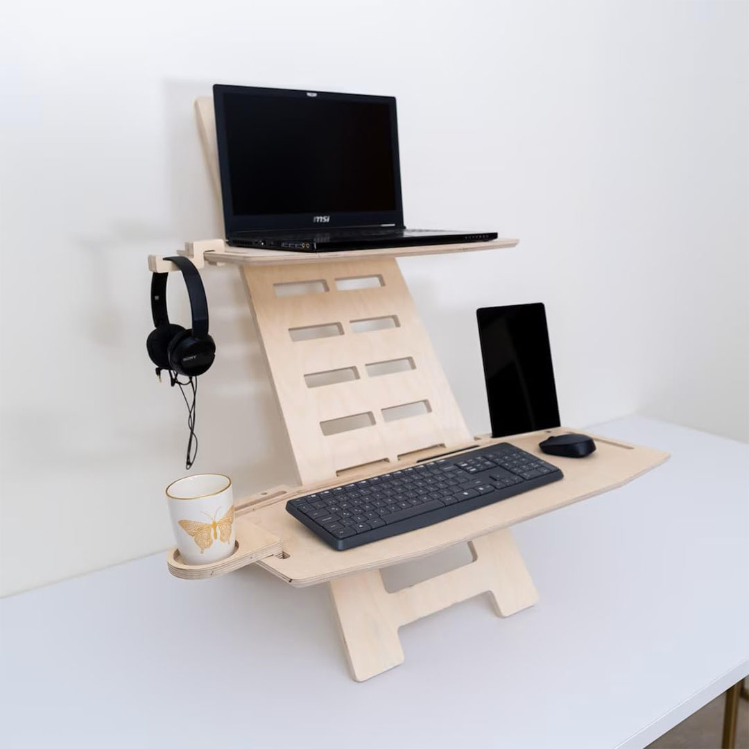 مكتب كمبيوتر محمول خشبي قائم قابل للتعديل - خشبي