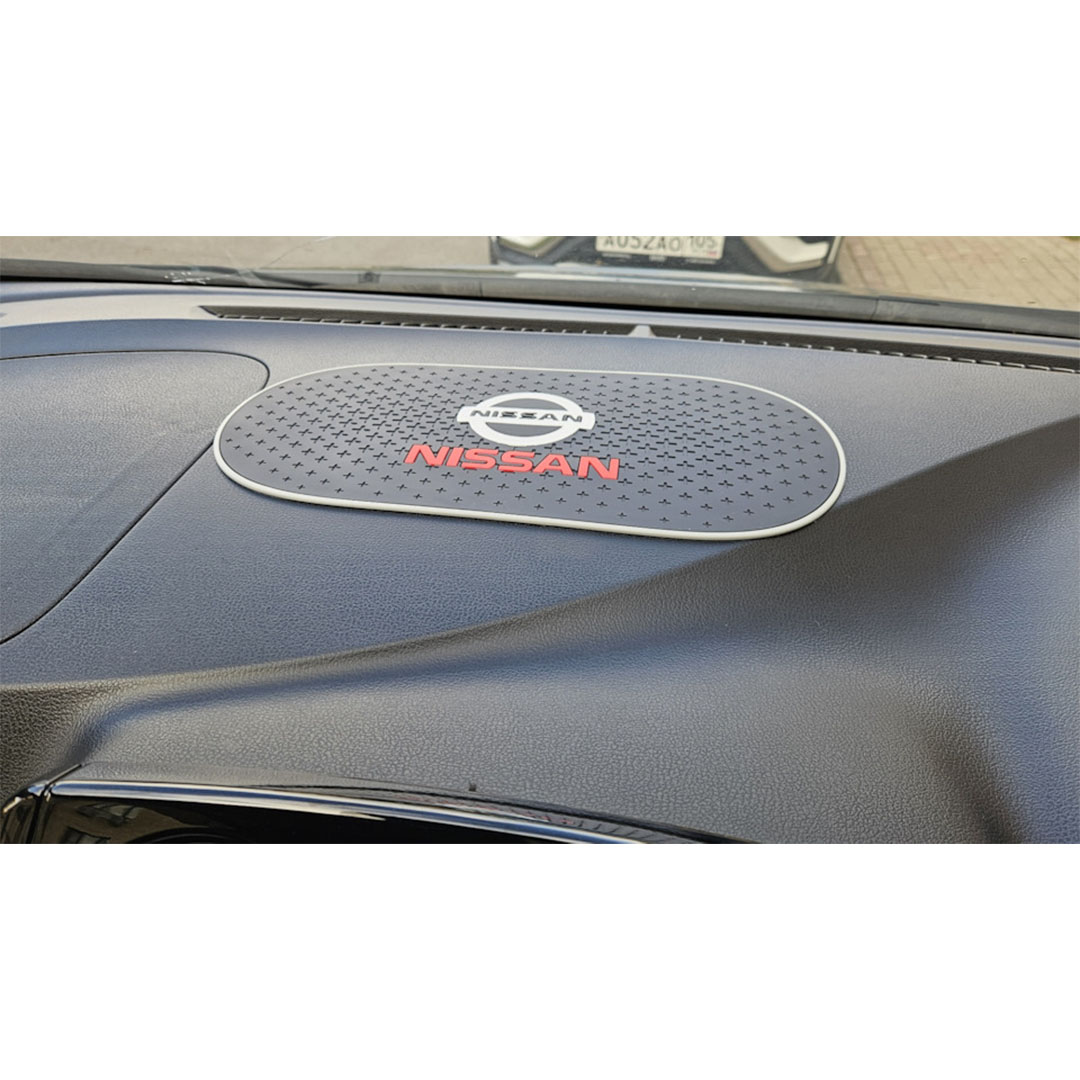 بادة تابلوه مضادة للانزلاق - نيسان - 25 * 10 سم