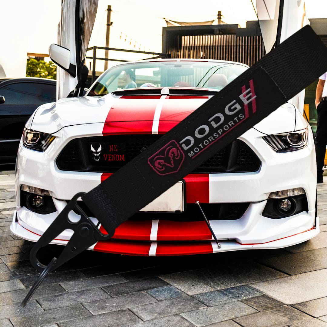 ميدالية عربية دودج - أسود