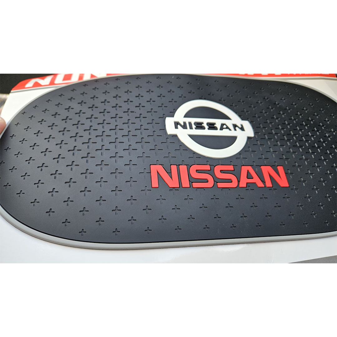 بادة تابلوه مضادة للانزلاق - نيسان - 25 * 10 سم