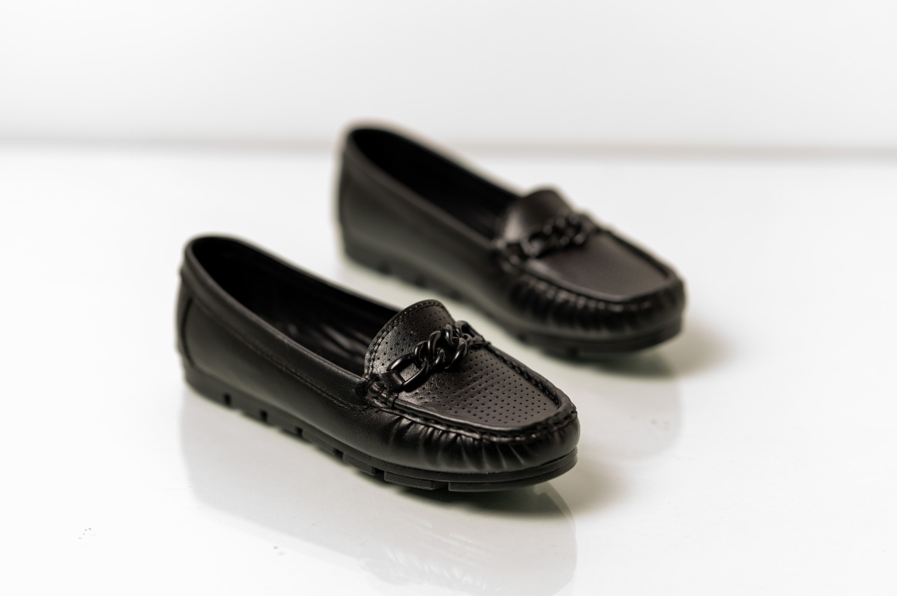 جزمة جلد فلات