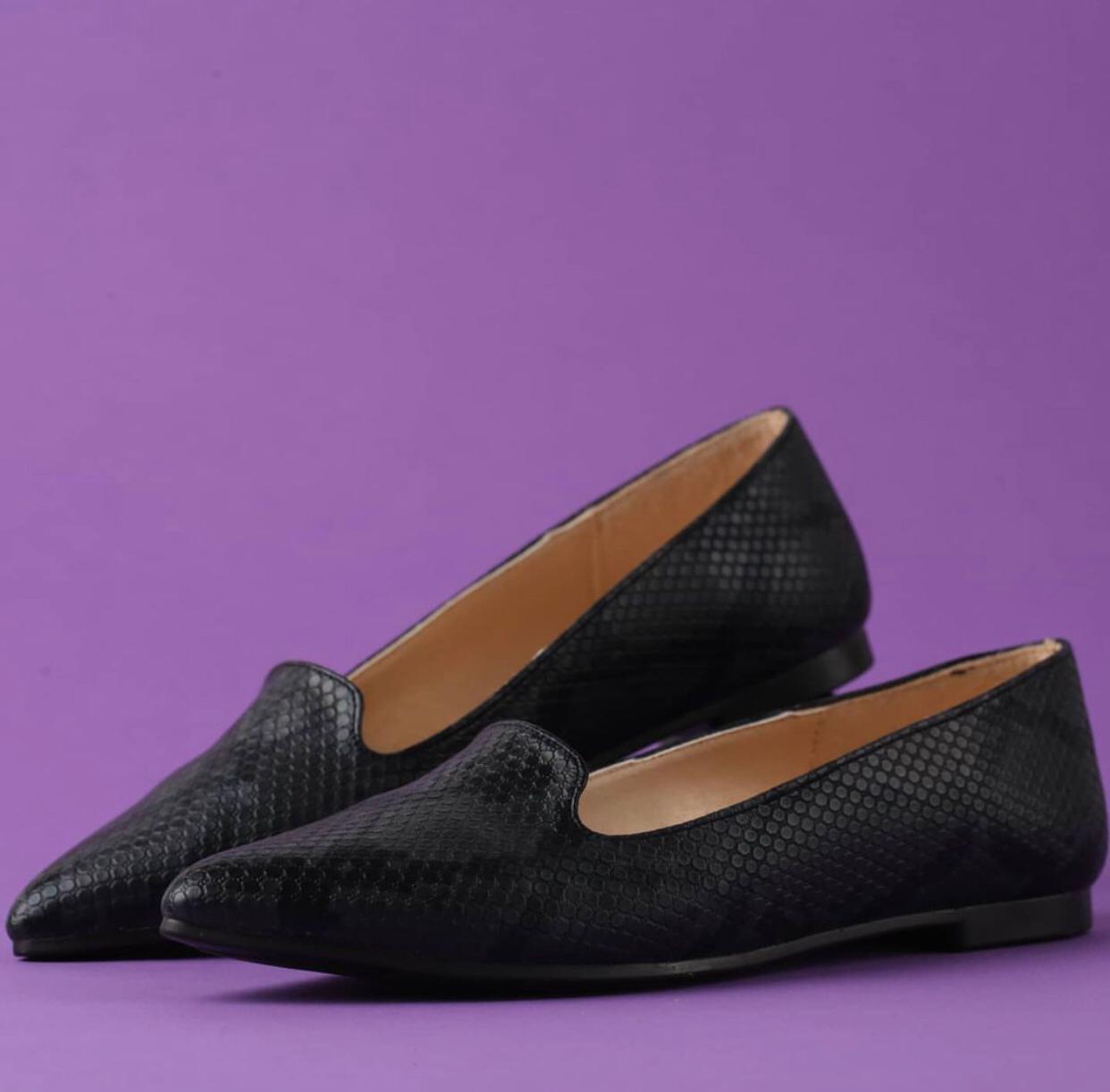 جزمة بالرينا لازار حريمي