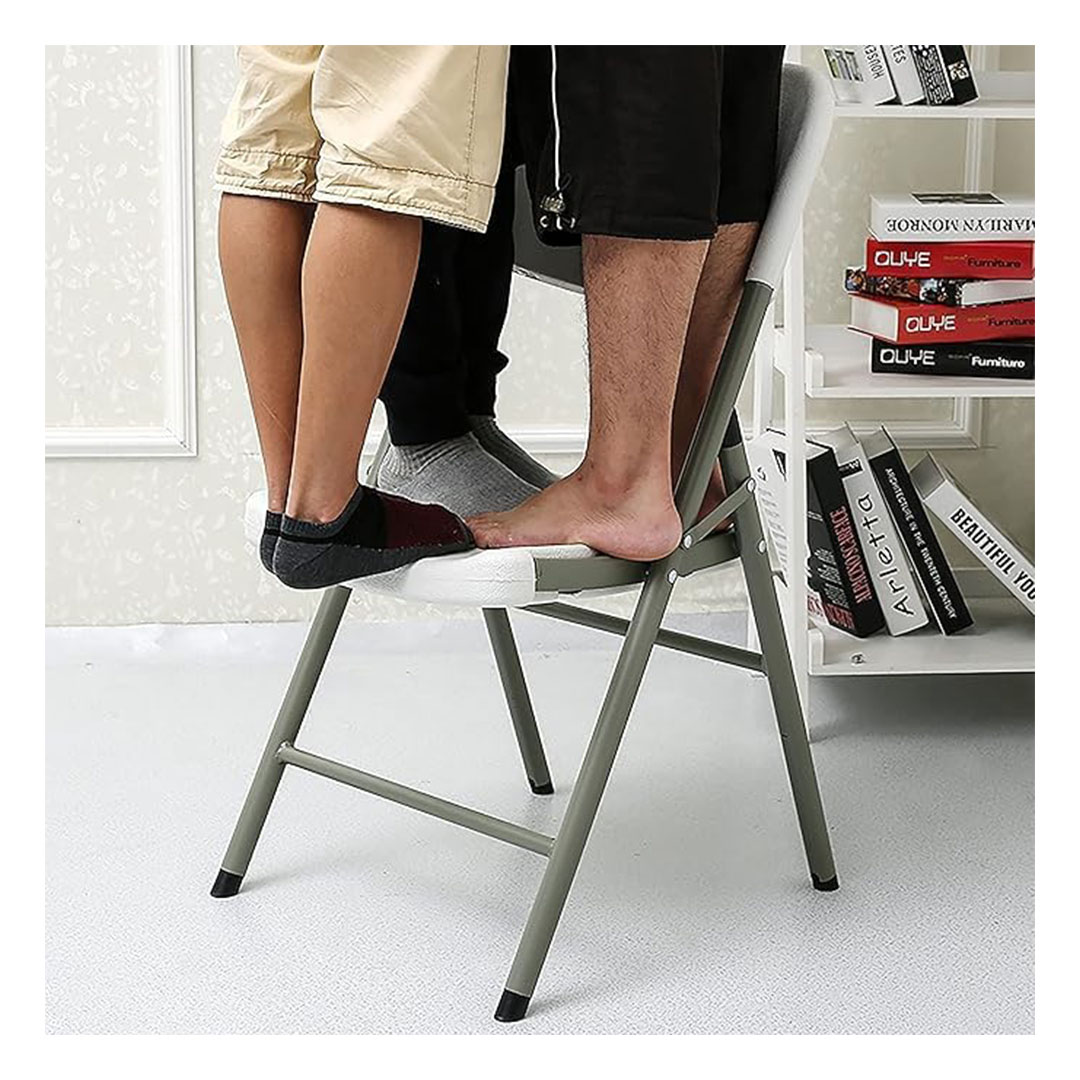 كرسي بلاستيكي قابل للطي - أسود