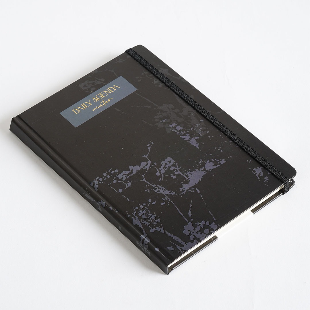 نوت بوك A5 سيزون - 80 ورقة - أسود