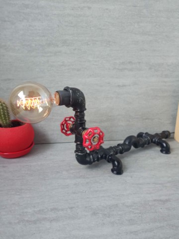 اباجورة شكل دودة - أسود