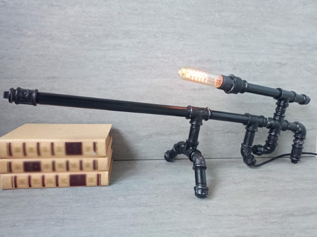 اباجورة شكل بندقية - أسود