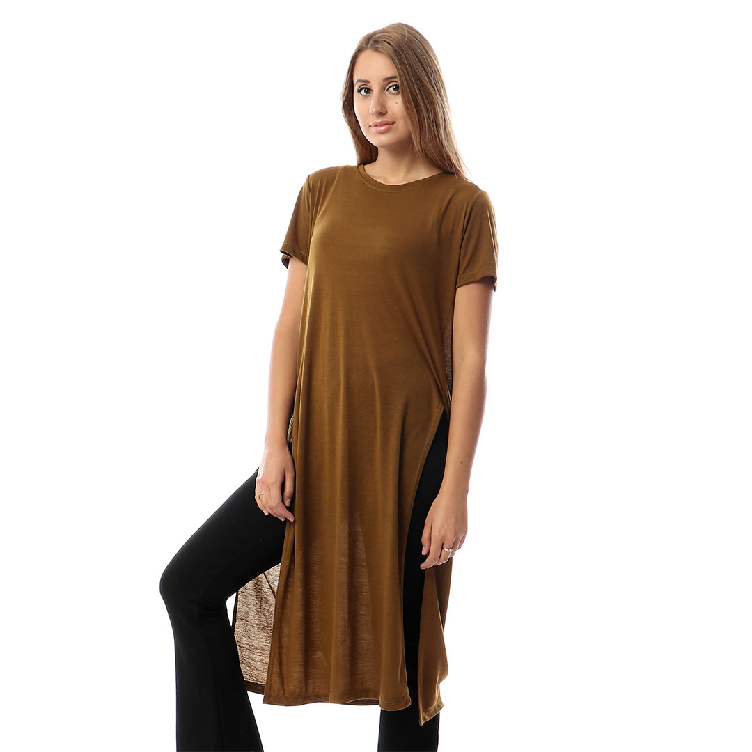 بلوزة حريمي بأكمام قصيرة