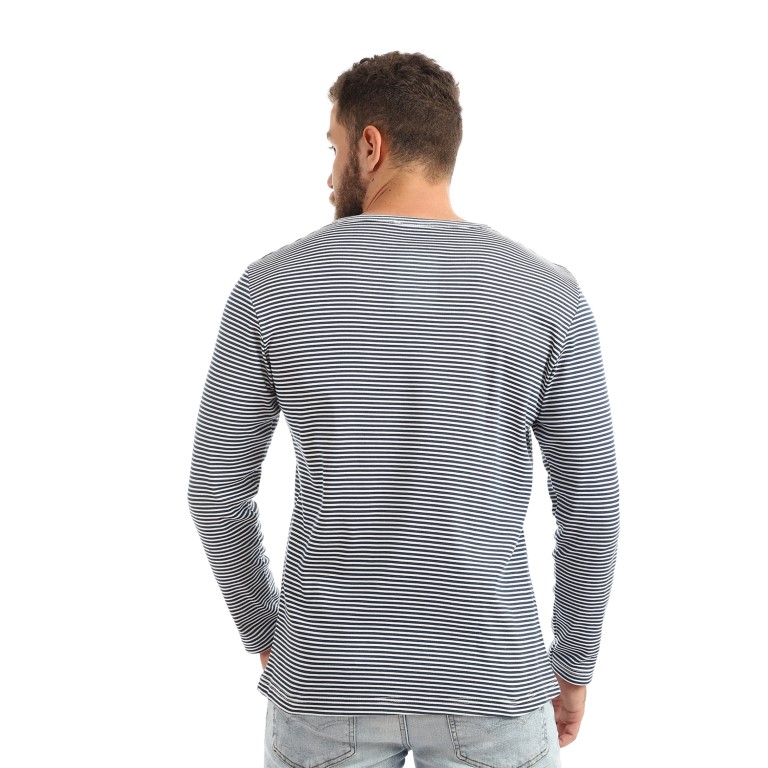 تيشيرت رجالي كم طويل مخطط برقبة V