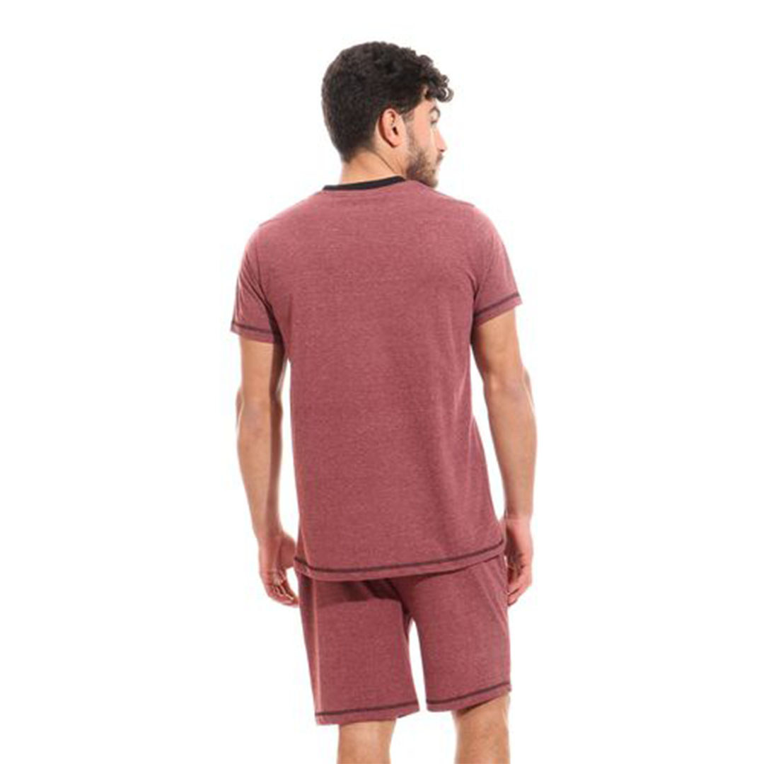 بيجامة شورت وياقة شكل V