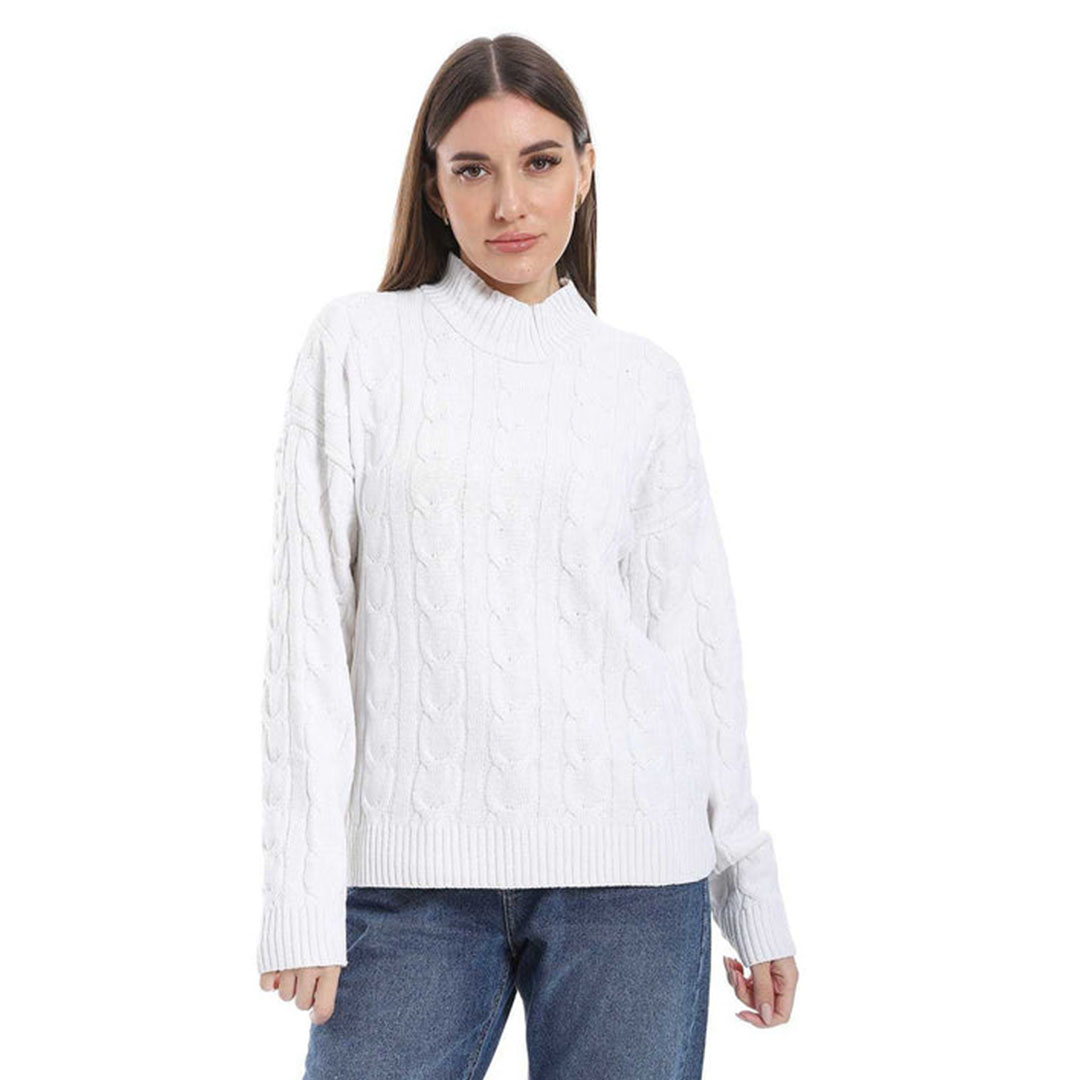 بلوفر صوف نسائي سادة بنصف رقبة - أبيض