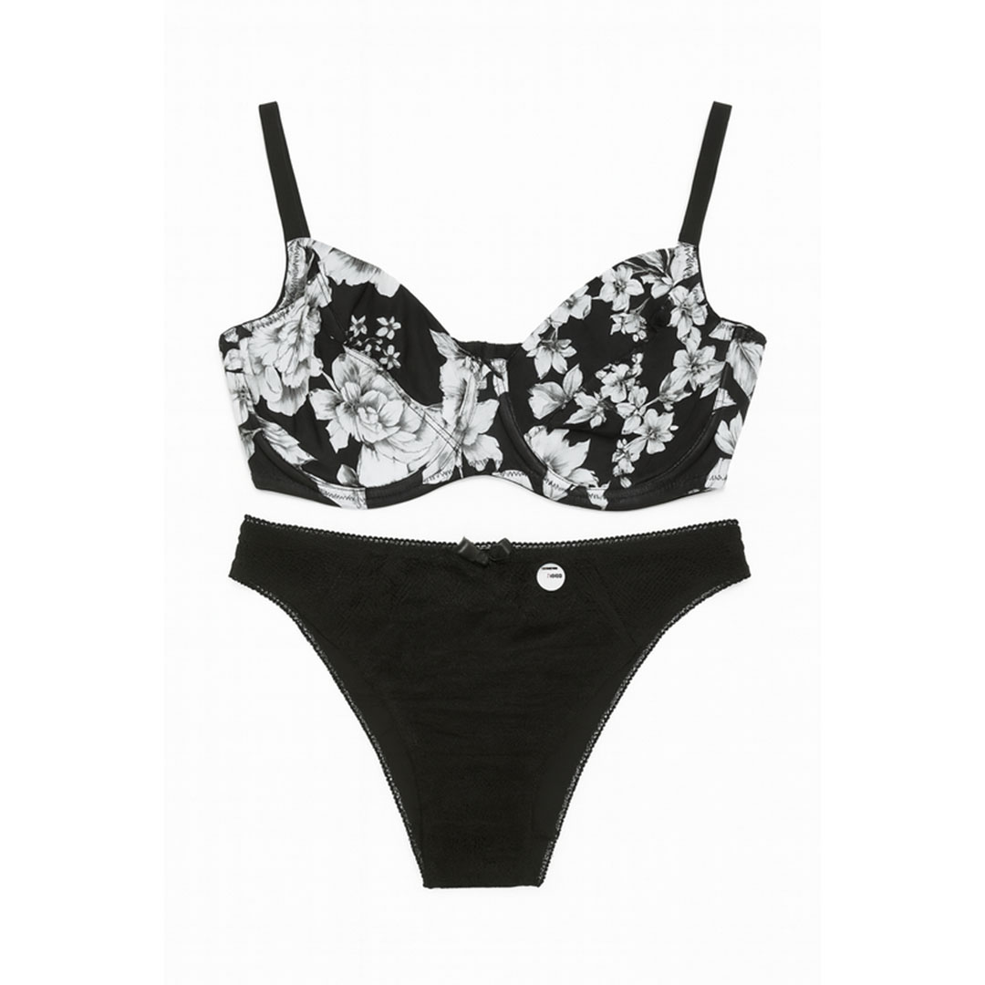 طقم حمالة صدر مقاس 34F وبانتي مقاس 8 - أسود