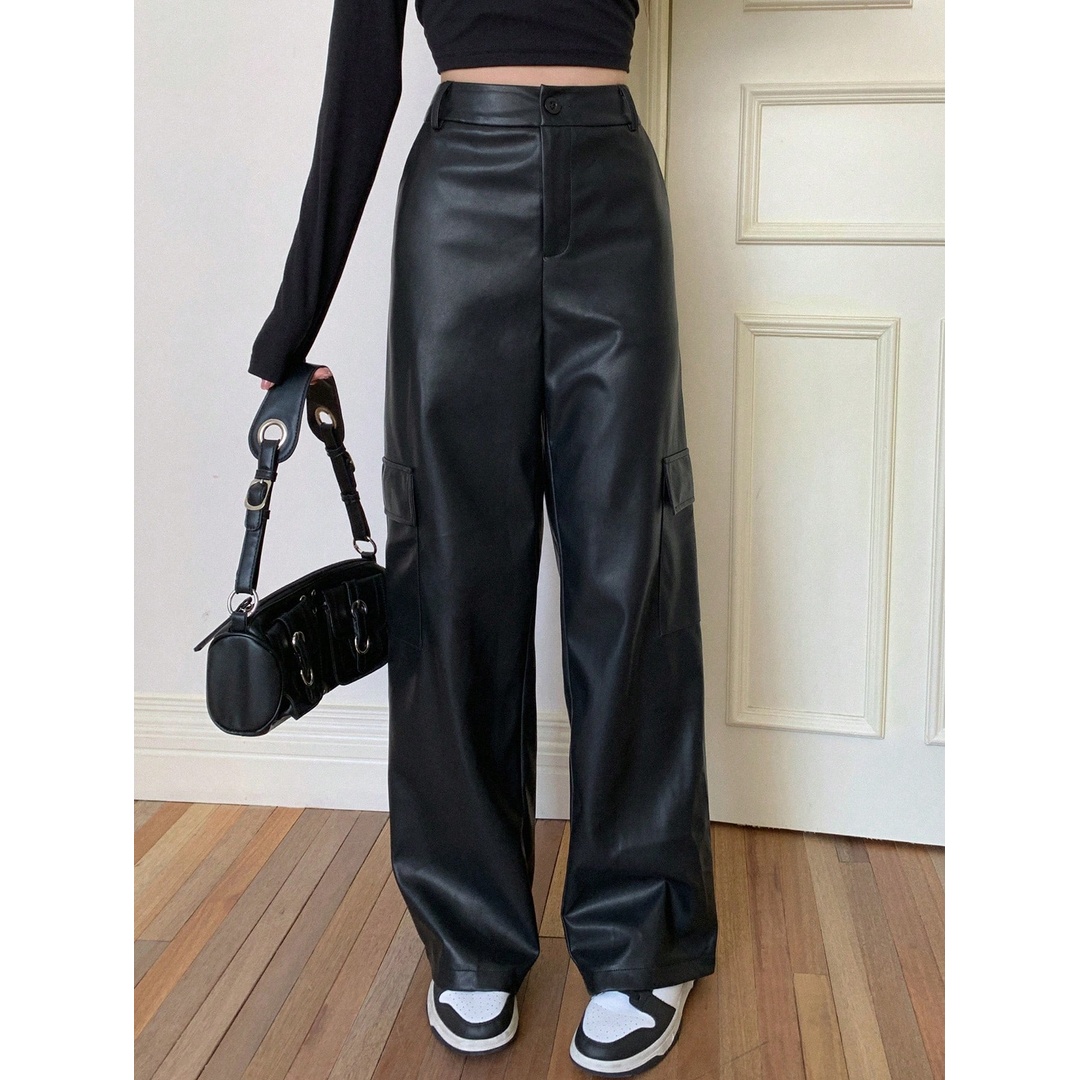 شي ان بنطلون كارجو نسائي جلد الصناعي بجيوب و رجل واسعة - أسود