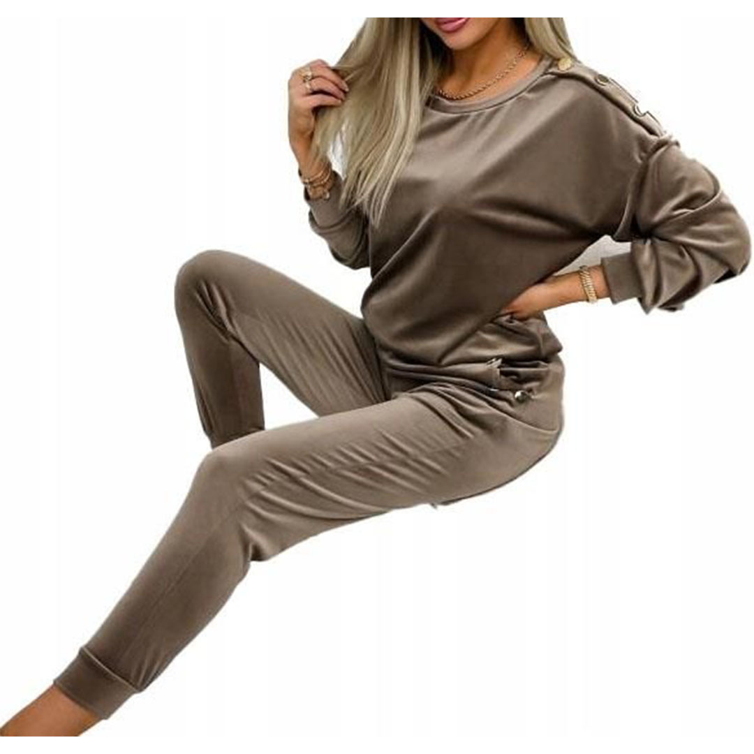 طقم رياضي نسائي من القطيفة - بيج