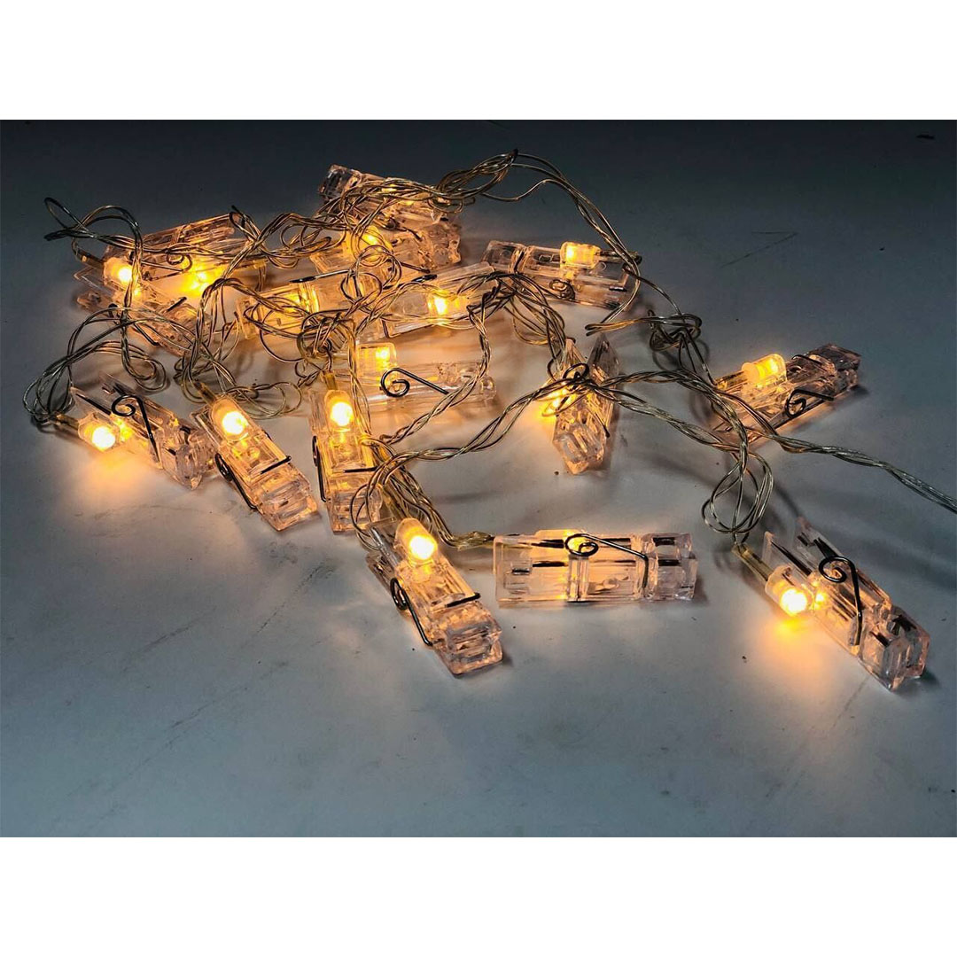 شريط اضاءة ليد مع 16 مشبك للصور - 4 متر