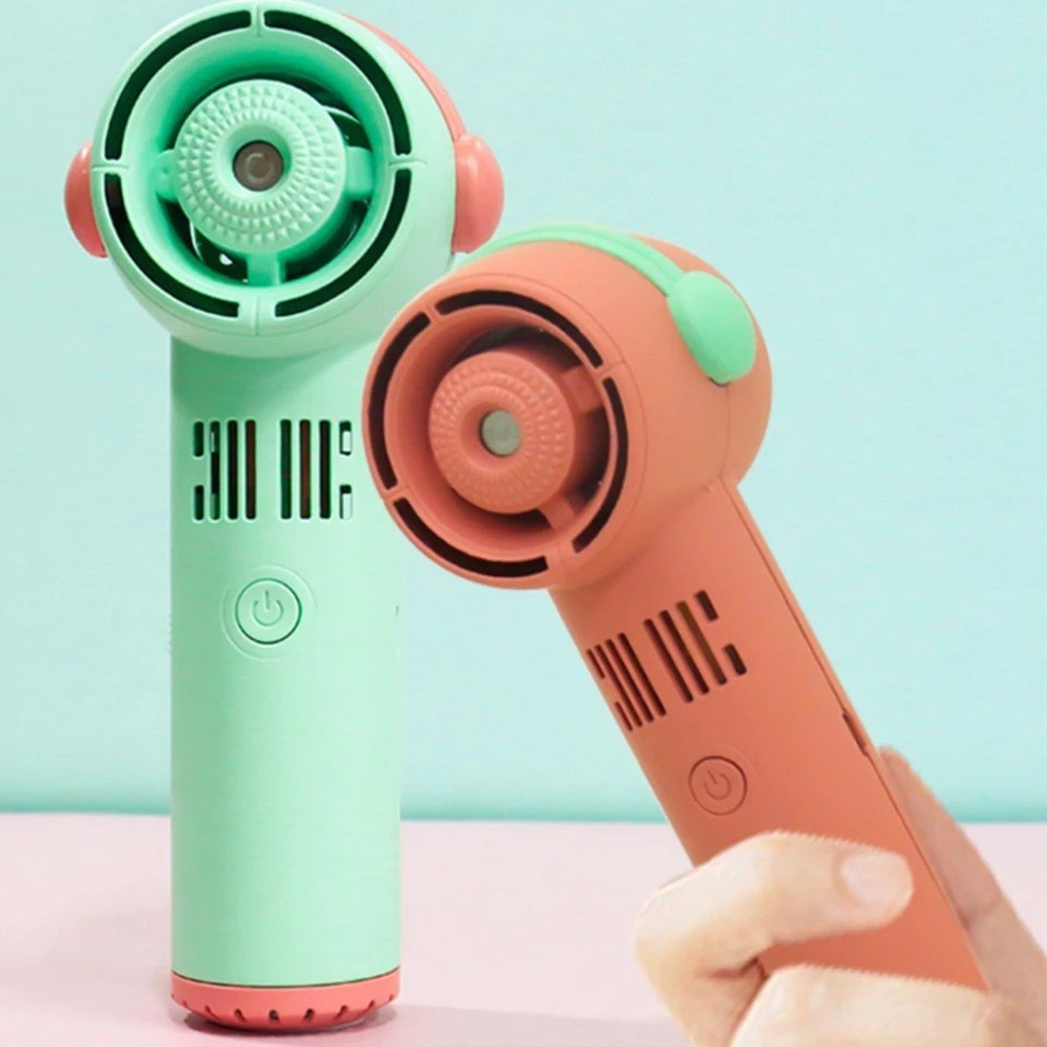 مروحة يد محمولة مع رذاذ للبشرة