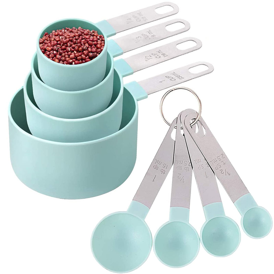 طقم أكواب وملاعق معيارية - 8 قطع - اخضر