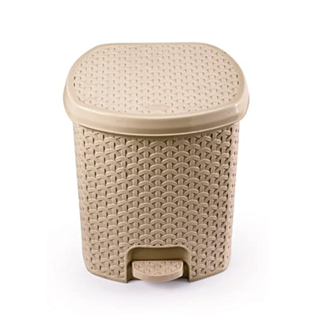 سلة مهملات من البلاستيك بتصميم الراتان - بيج - سعة 9 كيلو