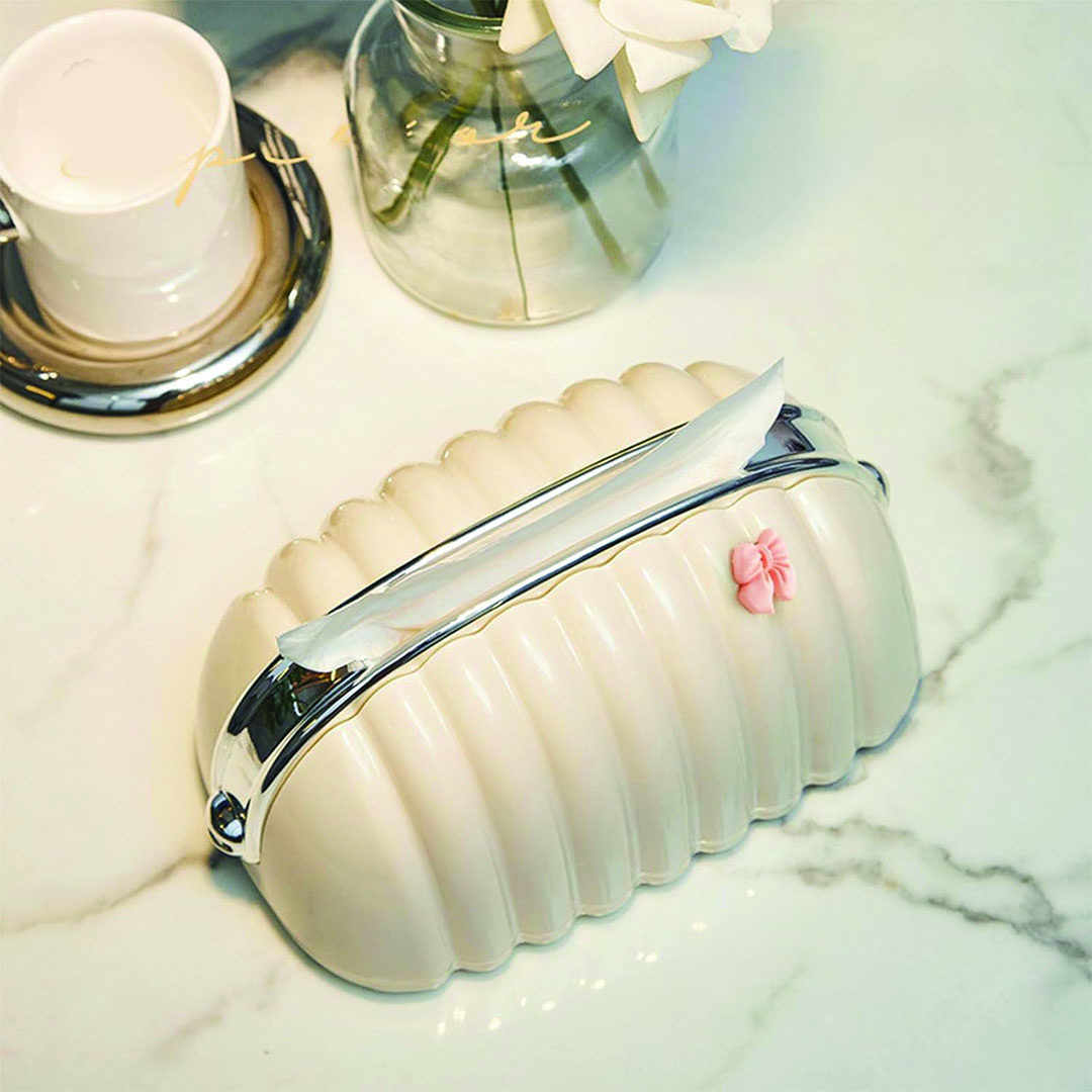 موزع مناديل شكل صدفي - أبيض