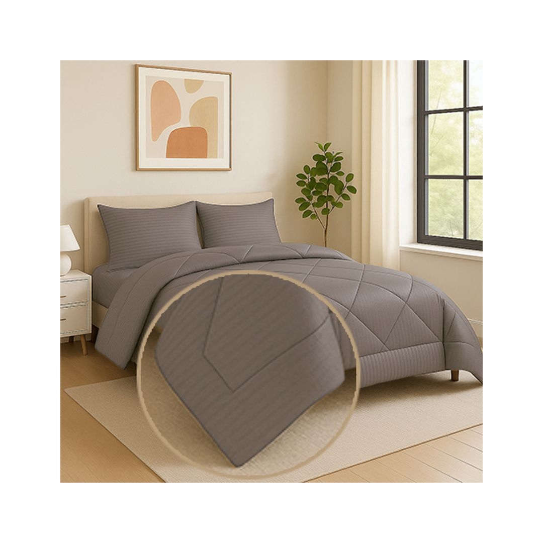 لحاف فندقي شتوي جاكارد سترايبد - 220/235 سم - سيلفر
