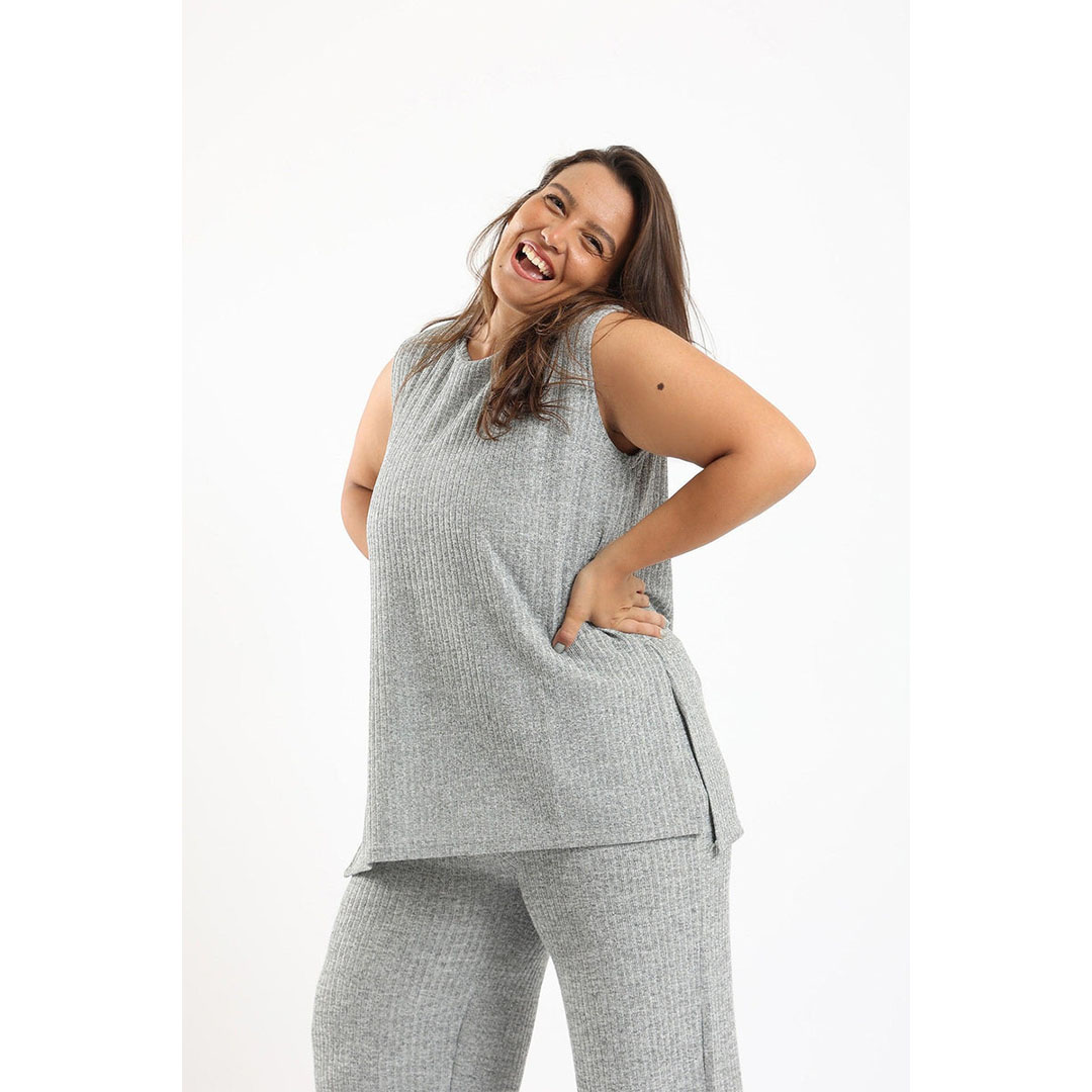 توب حريمي بدون اكمام 17030