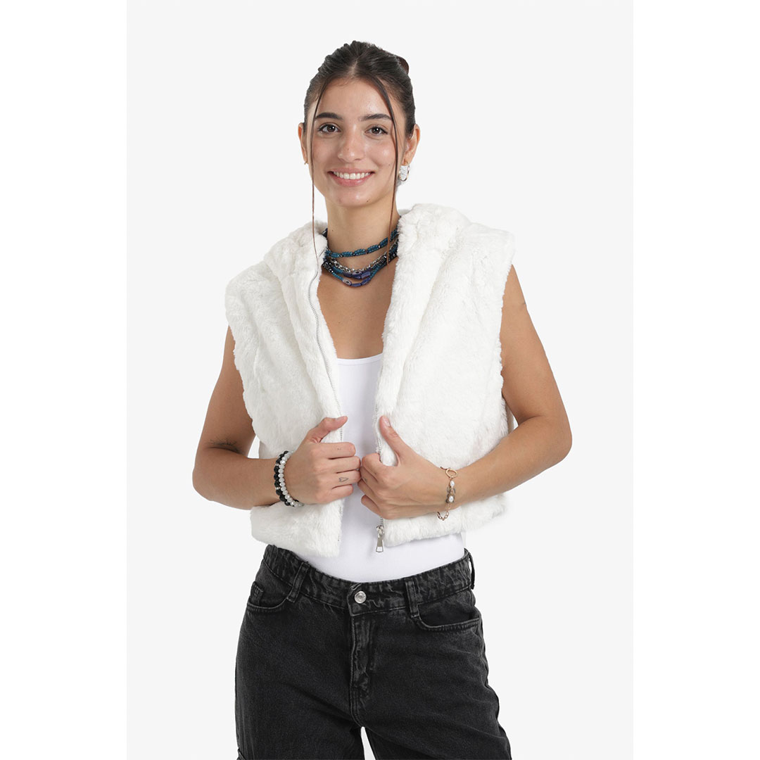 فيست قصير بغطاء للرأس حريمي