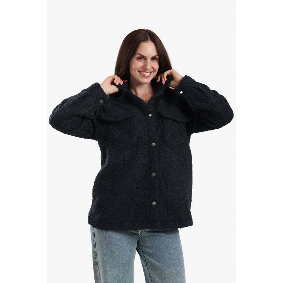 قميص مع جيوب على الصدر حريمي