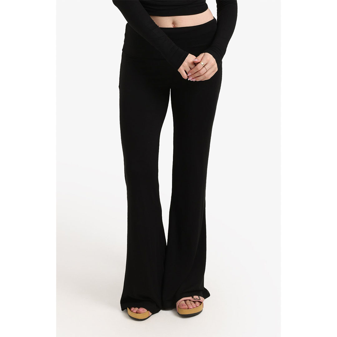 بنطلون واسع بخصر مطاطي حريمي