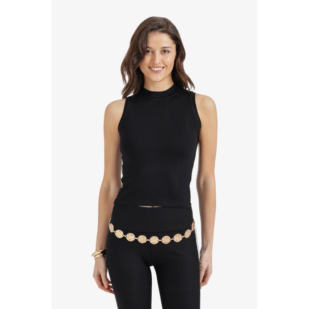 بلوزة قصيرة بياقة عالية حريمي - 18404