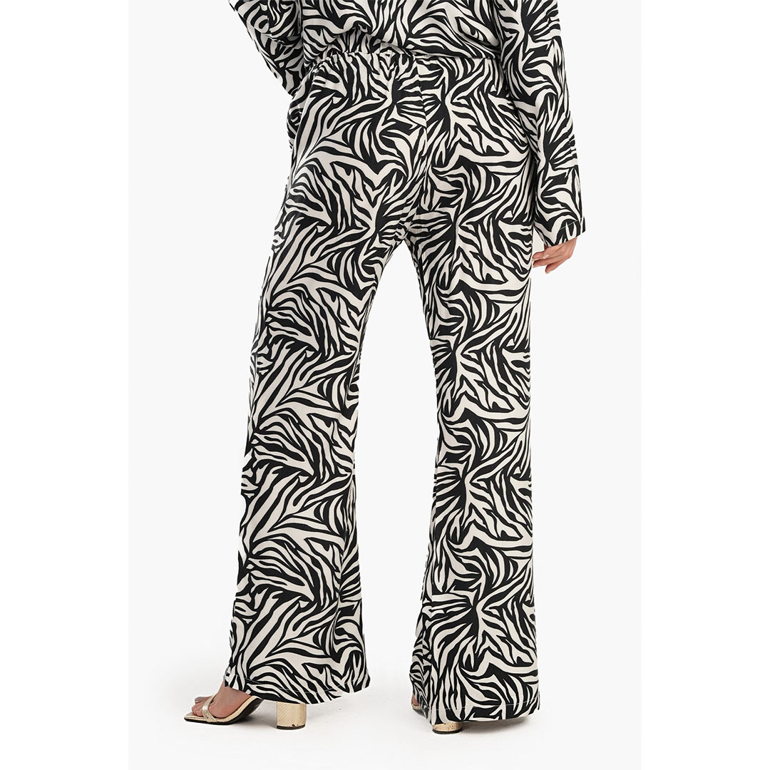 بنطلون بطبعات حيوانية بالكامل حريمي