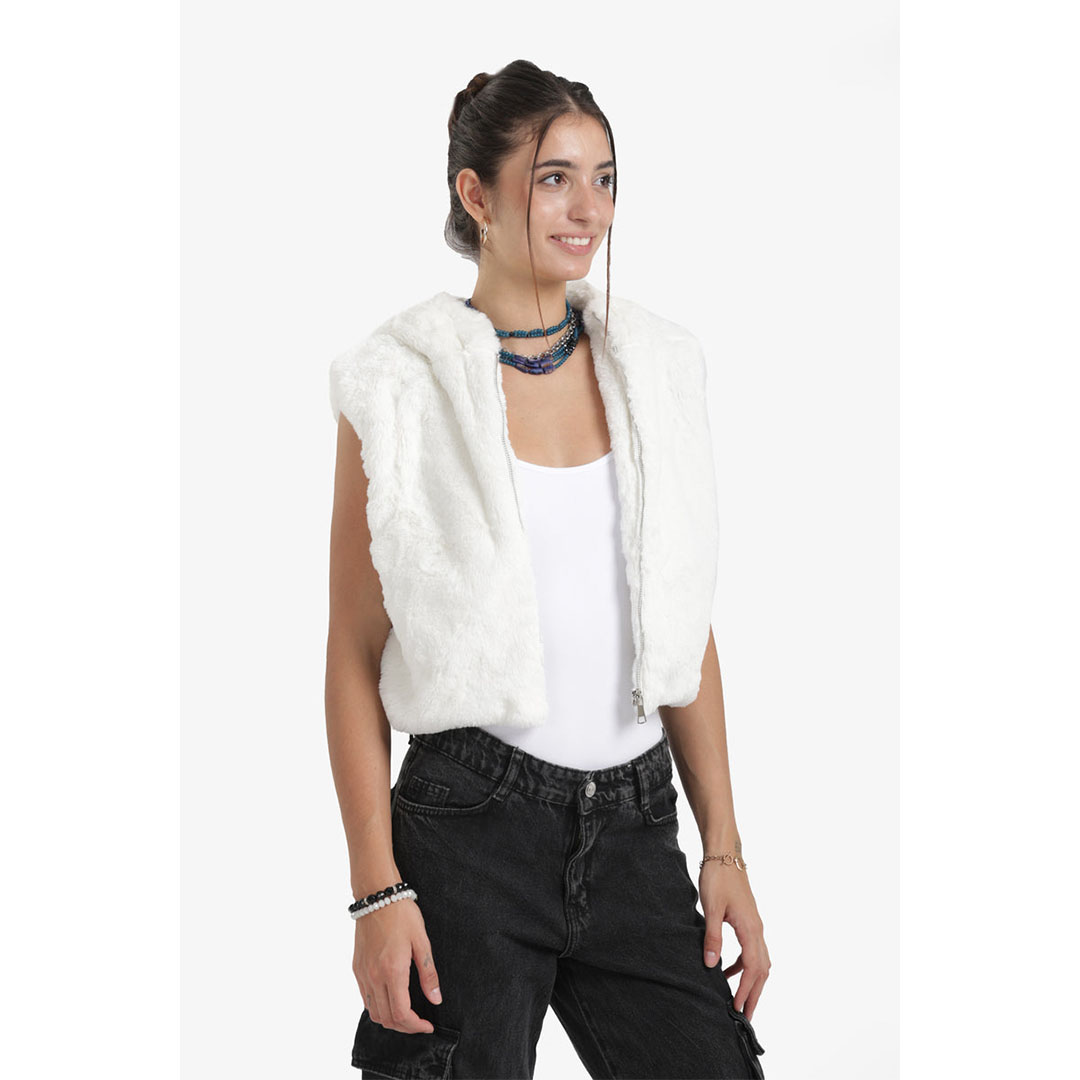 فيست قصير بغطاء للرأس حريمي