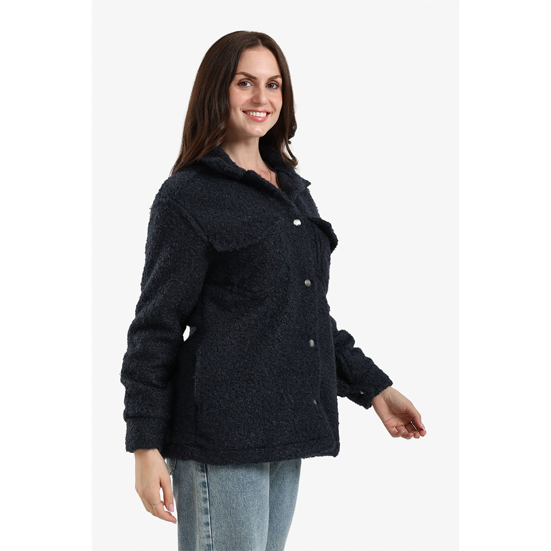 قميص مع جيوب على الصدر حريمي