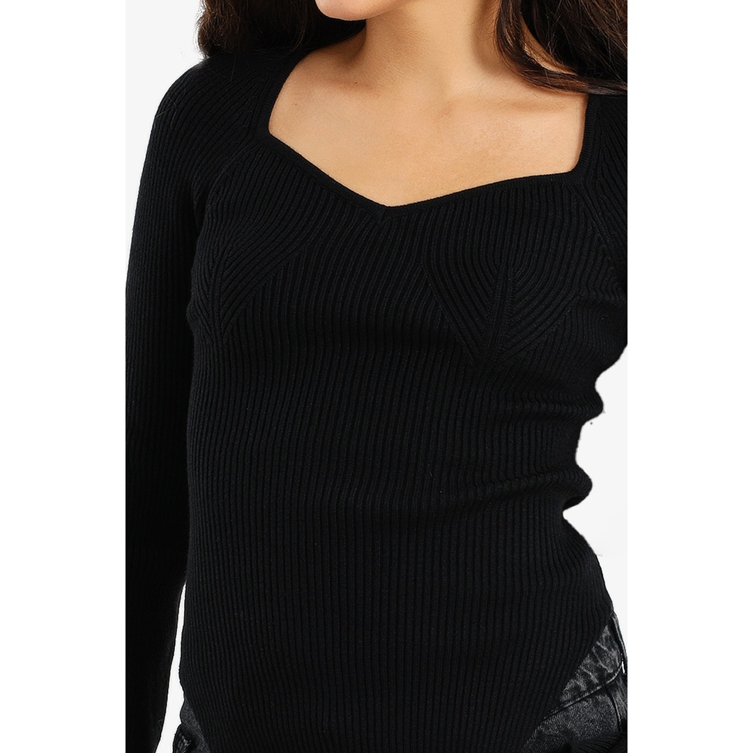 بلوفر صوف برقبة على شكل قلب مضلع - 18178