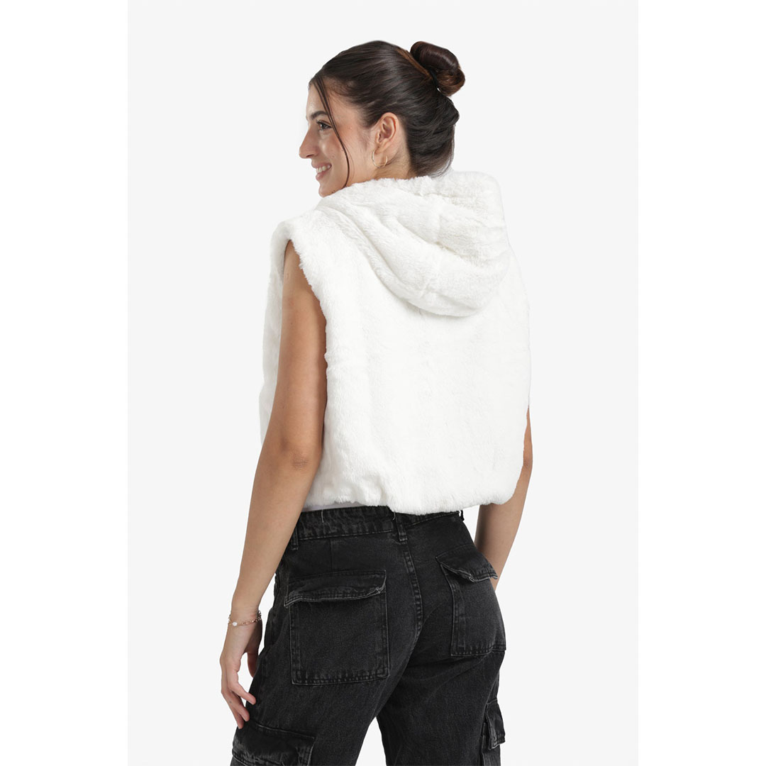 فيست قصير بغطاء للرأس حريمي