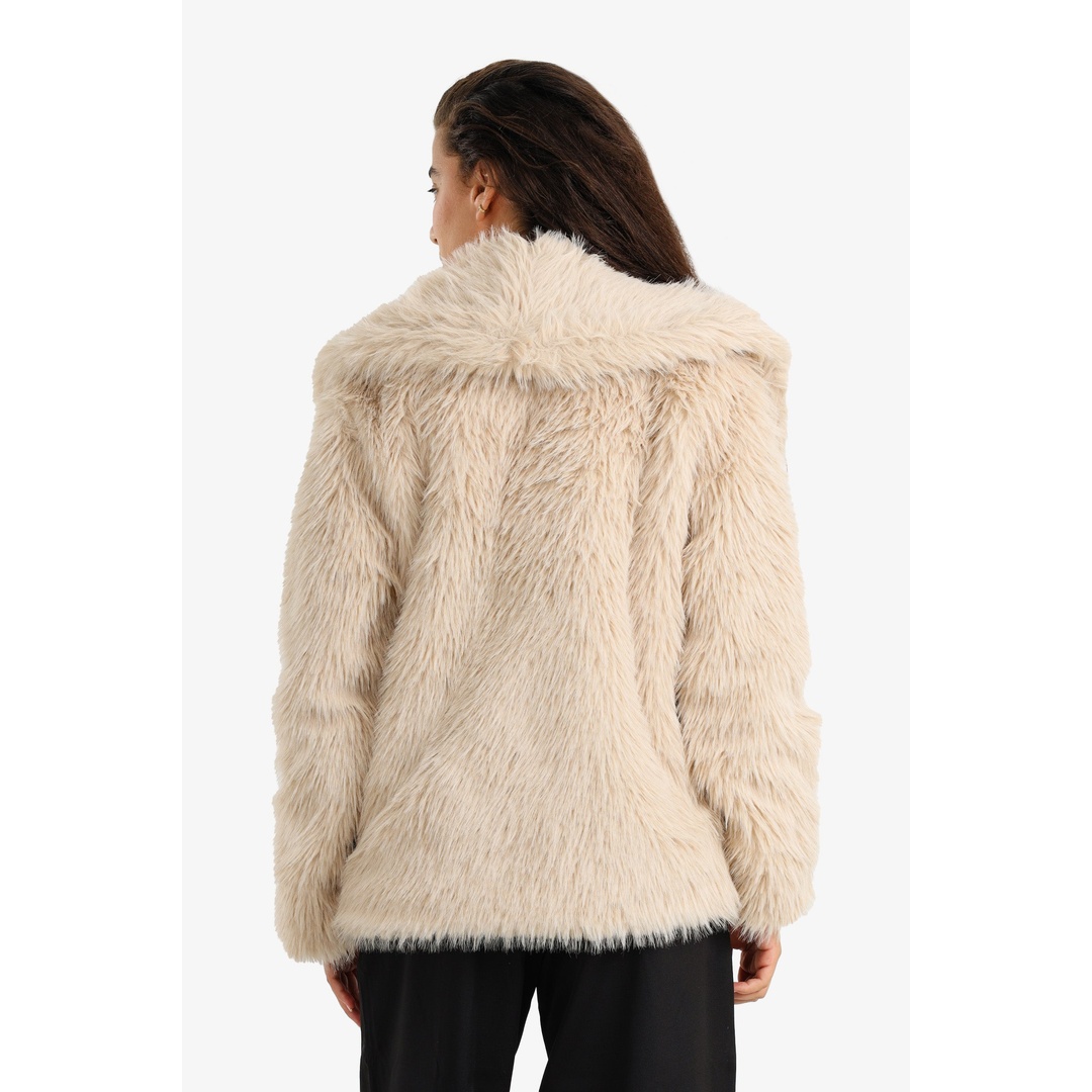 جاكيت من الفرو بياقة شال - 18244