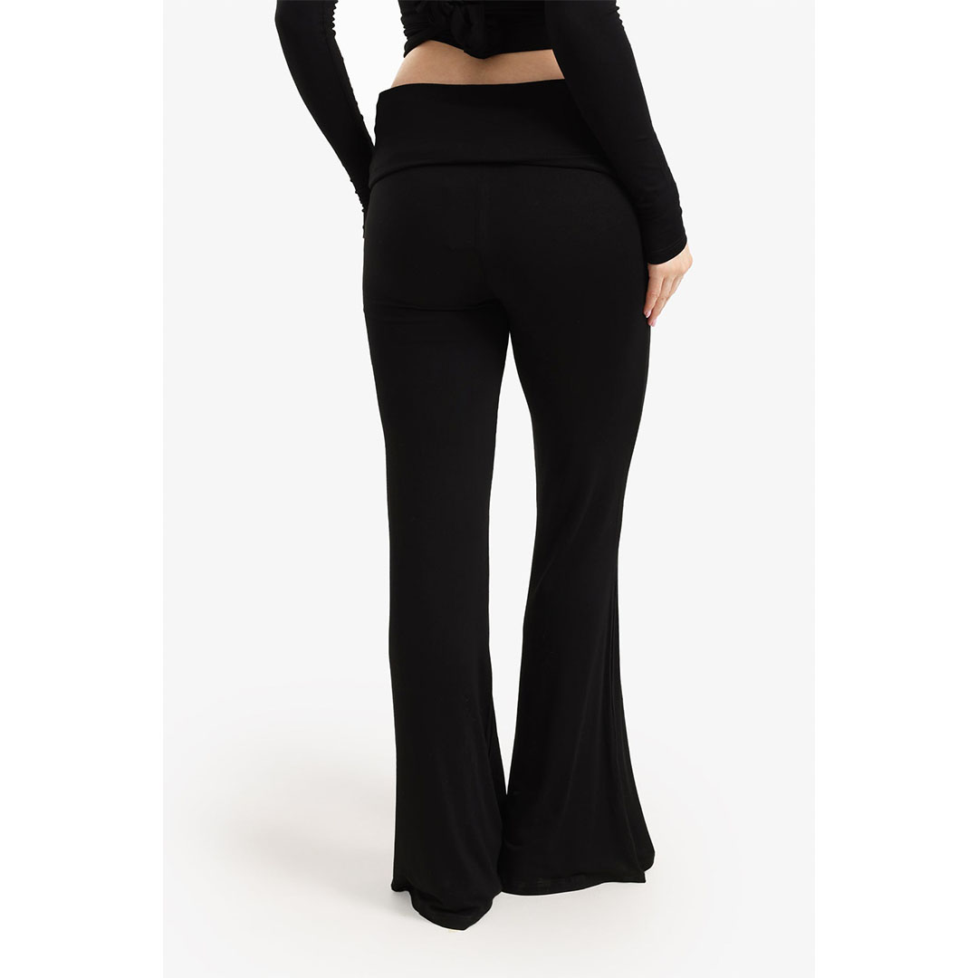 بنطلون واسع بخصر مطاطي حريمي