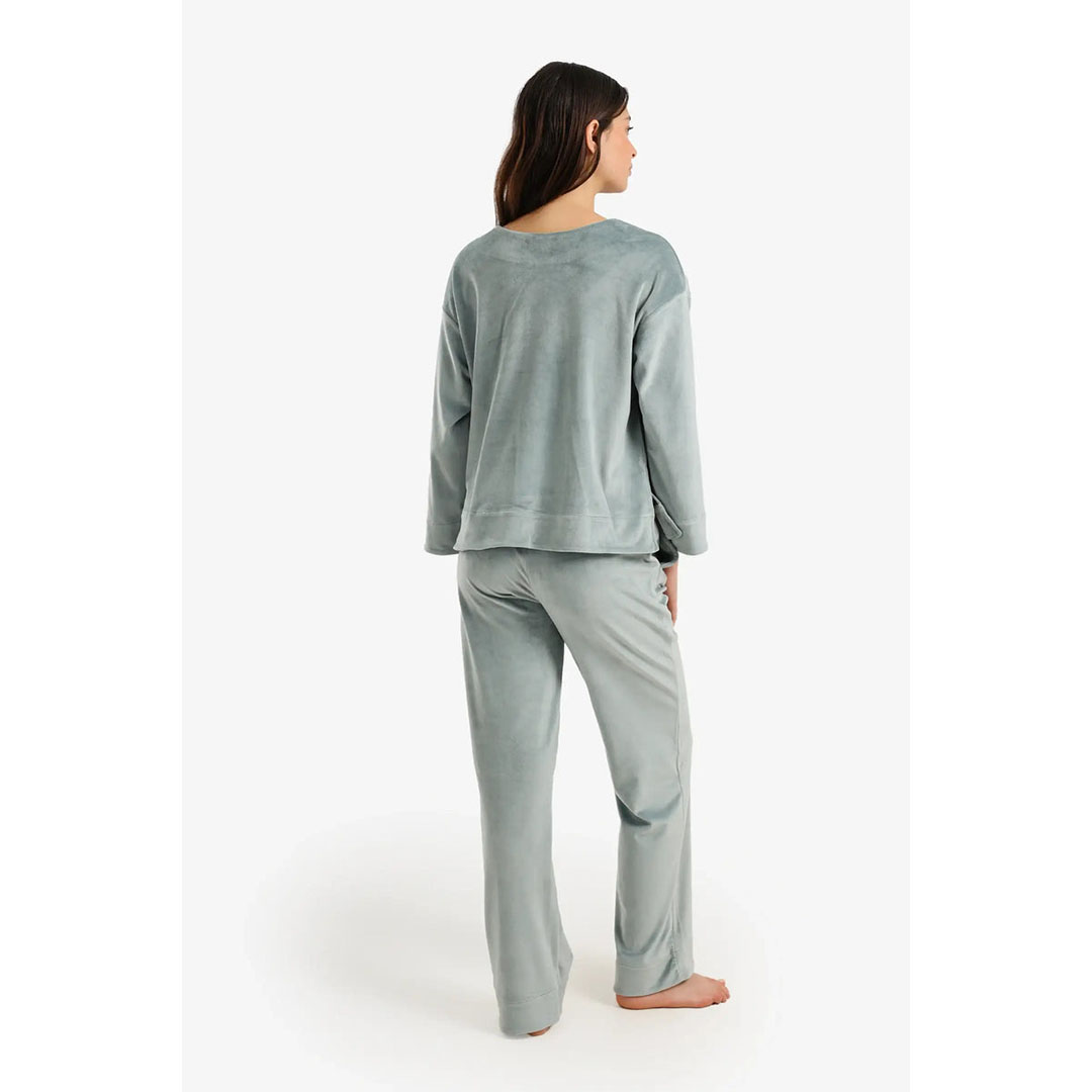 طقم بيجامة قطيفة بأكمام طويلة حريمي 58193