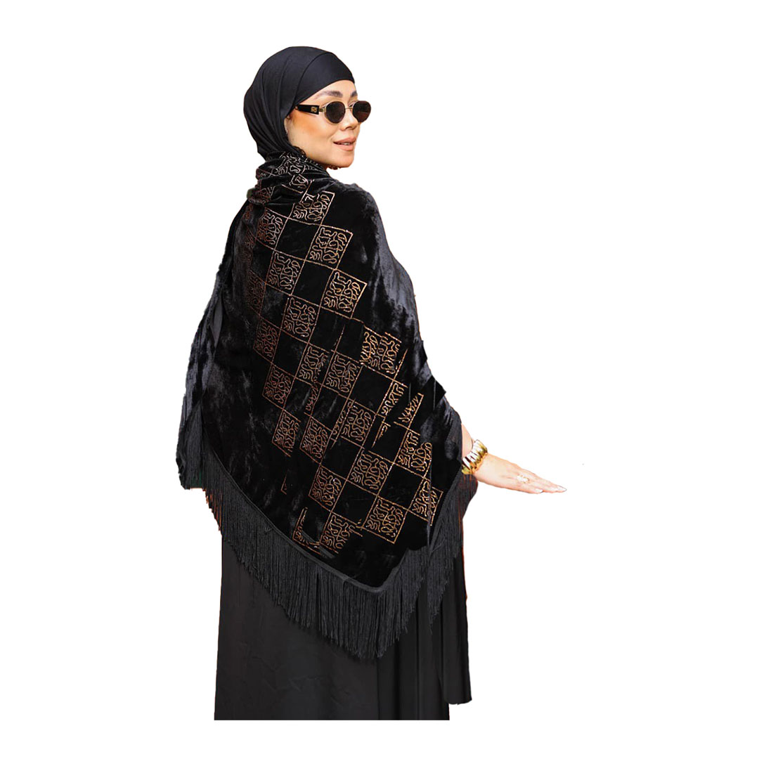 شال بتطريز وتصميم راقي قطيفه - أسود