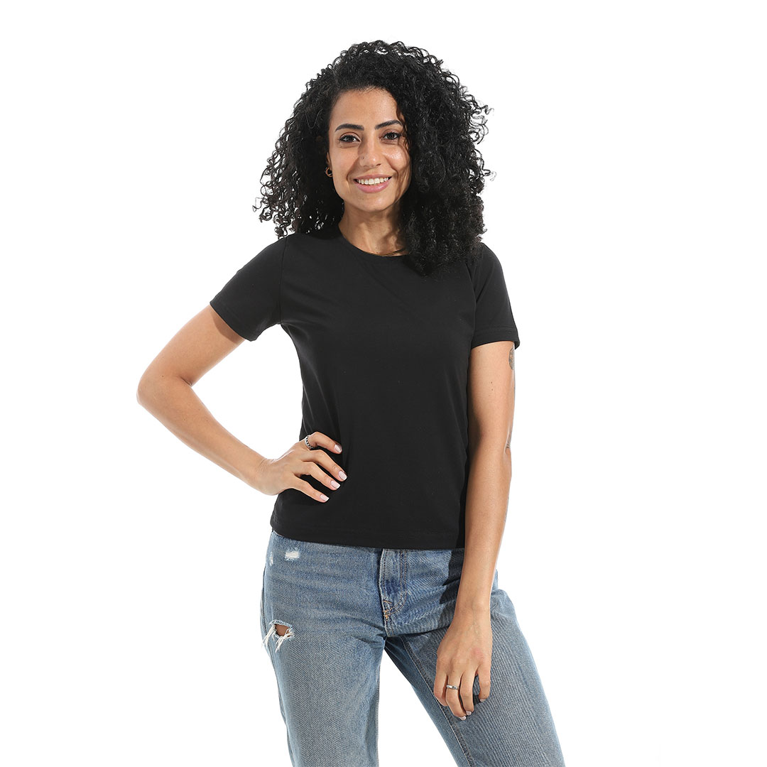 أسود