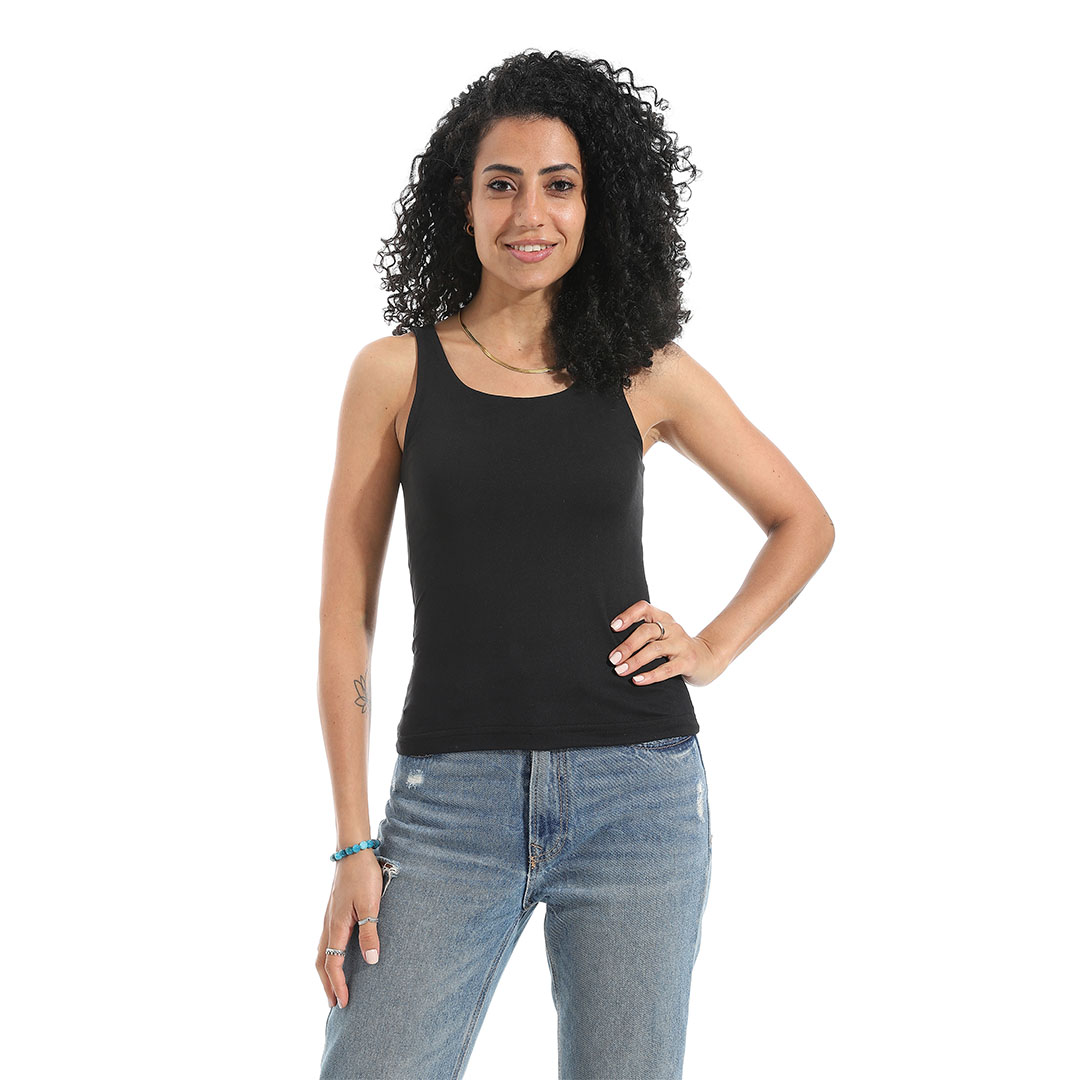 أسود